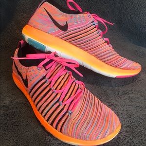 NIKE Free RN Flyknit Pink Orange Running Shoe 7.5
